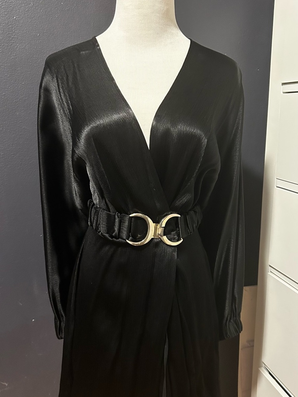 Zara Black wrap with hardware belt Detail